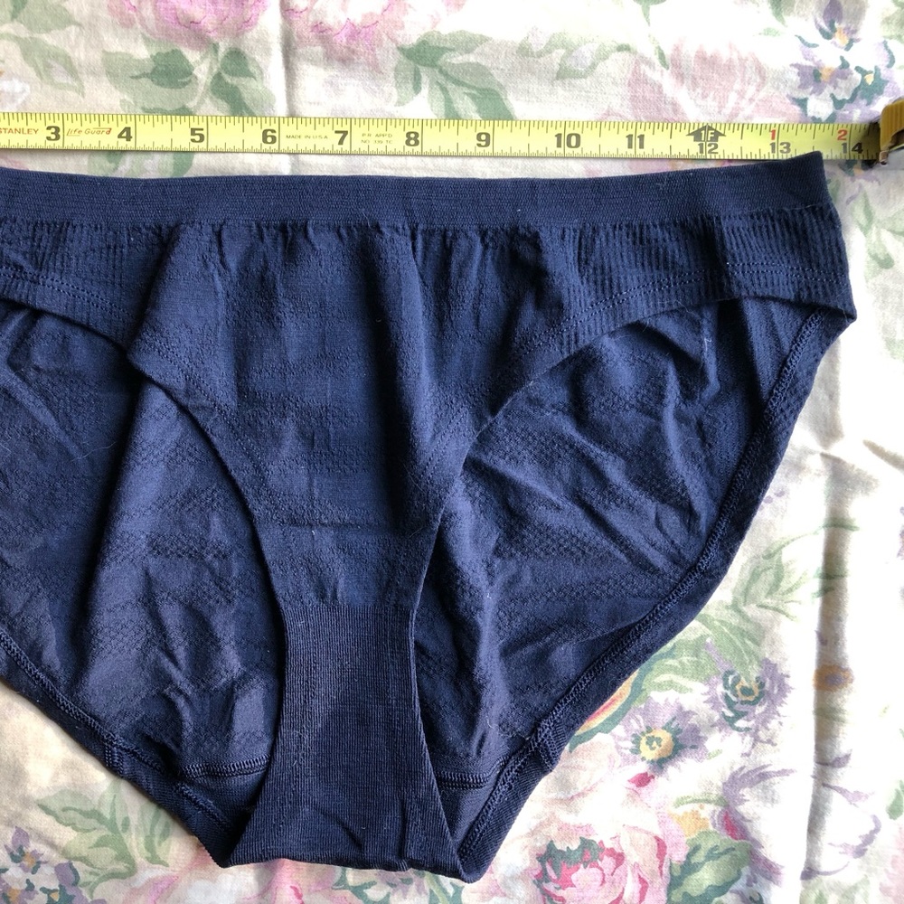 Smartwool merino underwear size XL in navy blue. Tried on & washed (don’t fit).